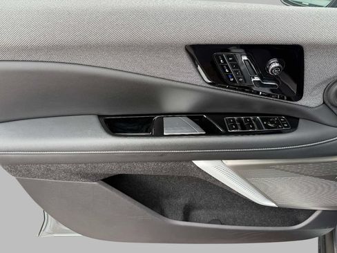 Used 2025 Cadillac Optiq Sport 2 w/ LPO, Floor Liner Package AWD/4WD image 20