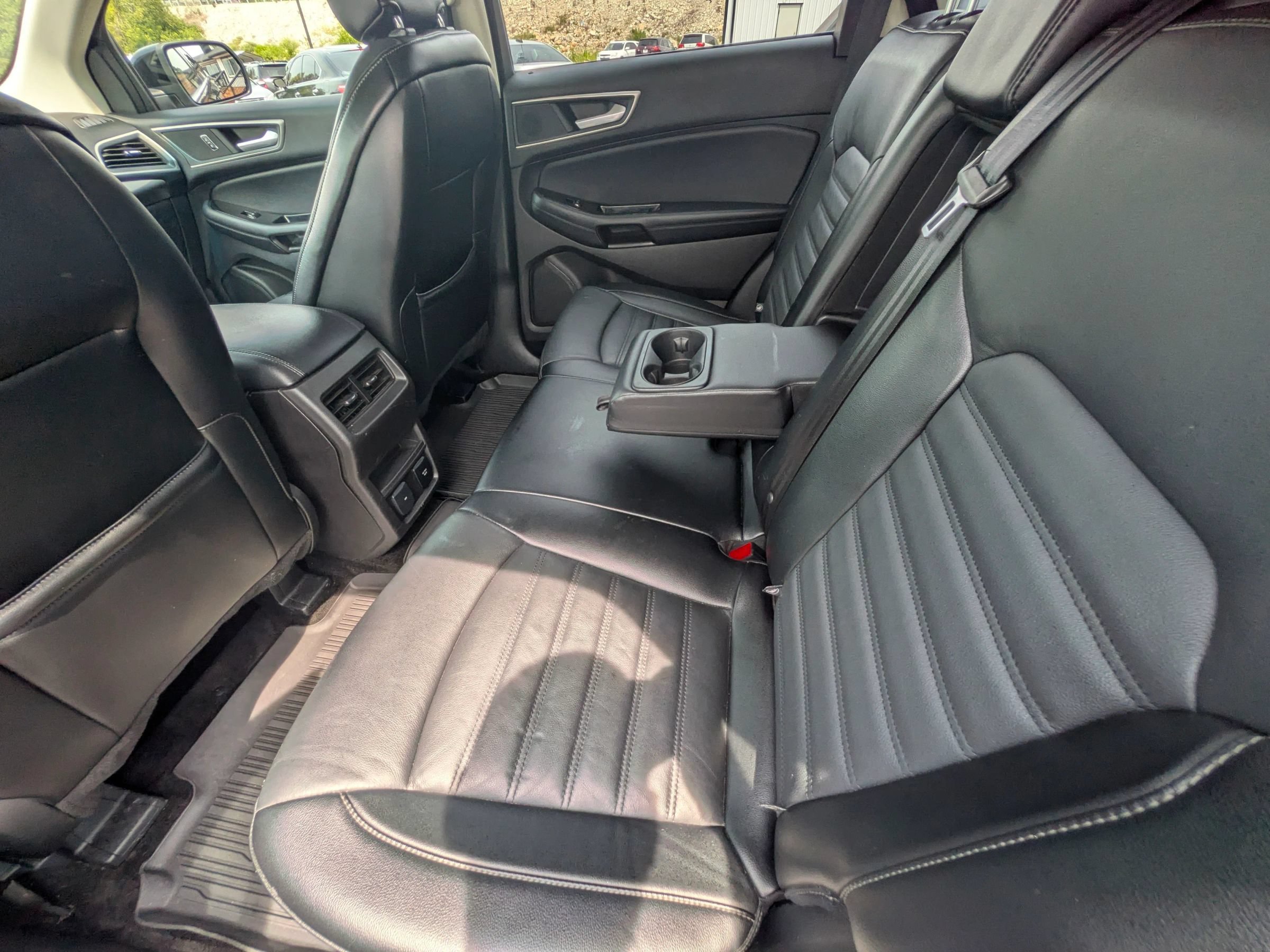 Used 2018 Ford Edge SEL w/ Equipment Group 201A AWD/4WD image 38