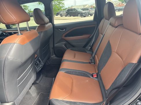 Certified 2025 Subaru Forester Touring AWD/4WD image 14