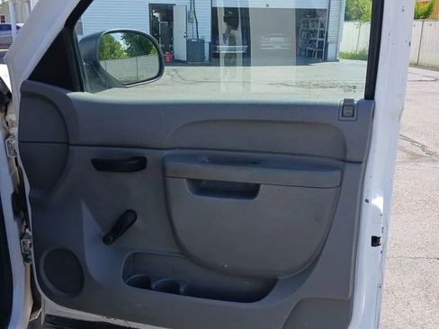Used 2013 Chevrolet Silverado 1500 W/T w/ Skid Plate Package AWD/4WD image 22
