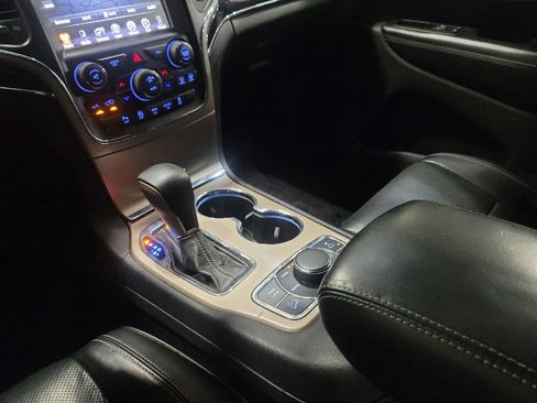 Used 2017 Jeep Grand Cherokee Overland AWD/4WD image 26