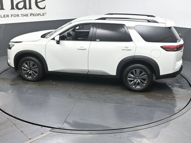 Used 2025 Nissan Pathfinder SV FWD image 48