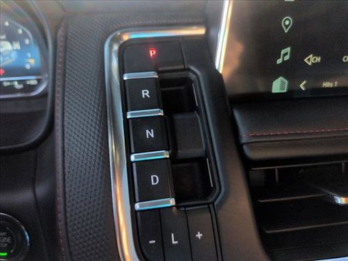 Used 2023 Chevrolet Suburban RST w/ Sport Performance Package image 12