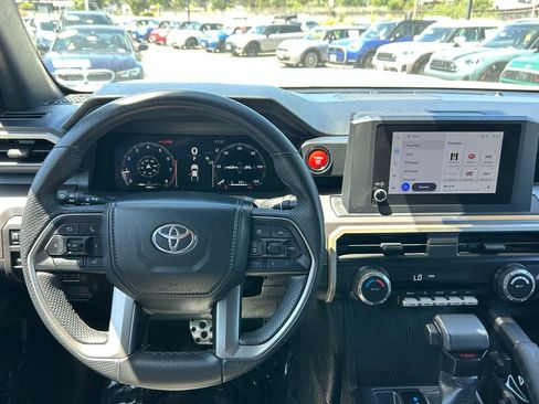 Used 2025 Toyota Tacoma TRD Sport AWD/4WD image 16