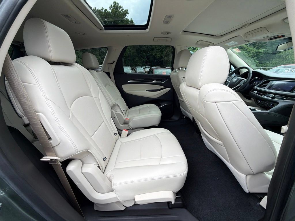 Used 2024 Buick Enclave Essence w/ Experience Buick Package AWD/4WD image 11
