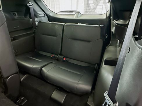 Used 2024 Mitsubishi Outlander SE image 30