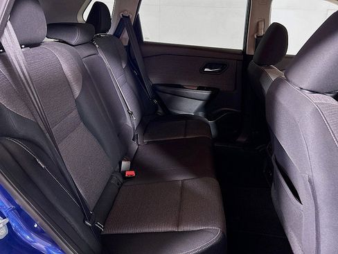 Used 2022 Nissan Rogue SV image 25