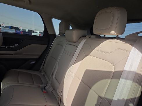 Used 2022 Lincoln Corsair Reserve image 19