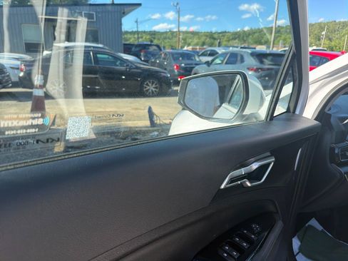 Used 2023 Kia Sportage EX FWD image 16
