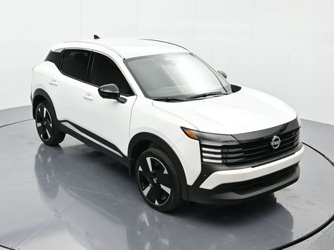 New 2026 Nissan Kicks SR FWD image 28