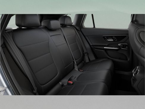 Used 2026 Mercedes-Benz GLC 300 image 43