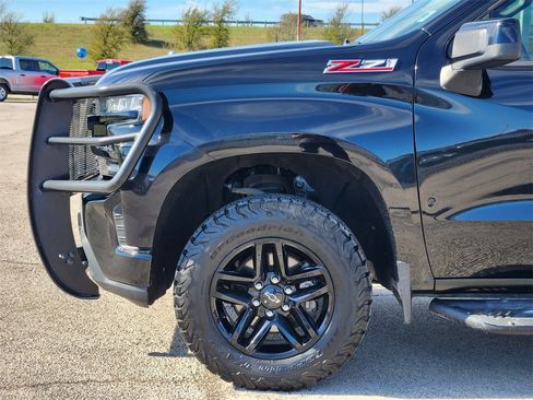 Used 2019 Chevrolet Silverado 1500 LT Trail Boss image 8