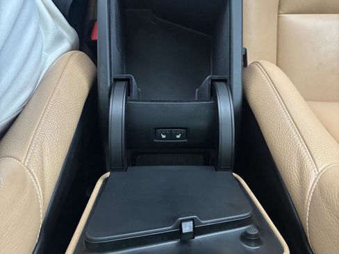 Used 2020 Volvo XC60 T6 Momentum image 30