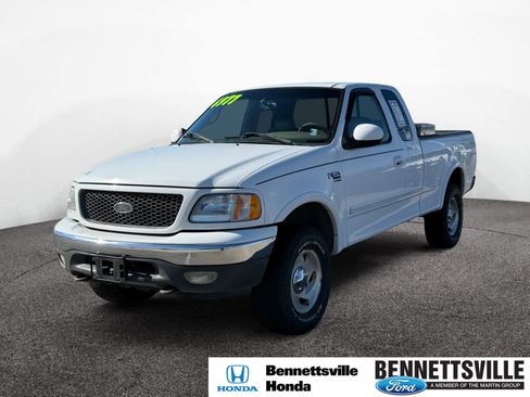 Used 2001 Ford F150 Lariat image 1