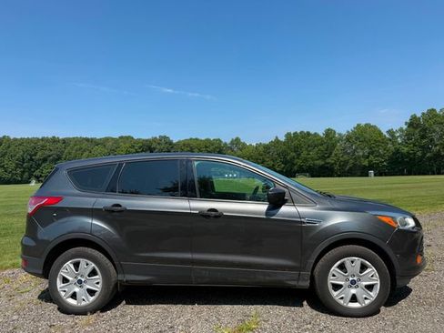 Used 2016 Ford Escape S FWD image 5