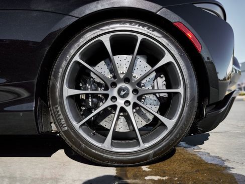 Used 2025 McLaren Artura Spider image 22