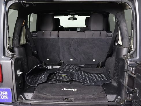 Used 2016 Jeep Wrangler Unlimited Sport w/ Quick Order Package 24S AWD/4WD image 10
