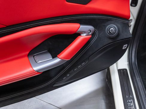 Used 2021 Ferrari F8 Tributo RWD image 7