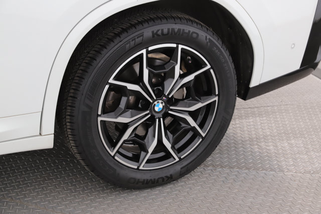 Used 2023 BMW X4 xDrive30i w/ M Sport Package AWD/4WD image 14