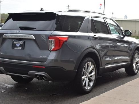 Used 2022 Ford Explorer Platinum w/ Equipment Group 601A AWD/4WD image 12