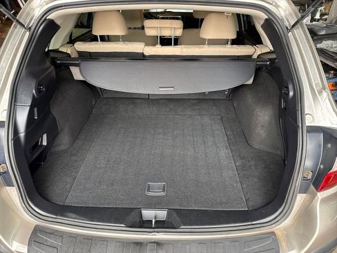 Used 2019 Subaru Outback 2.5i AWD/4WD image 16