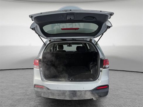 Used 2016 Kia Sorento LX w/ LX Convenience Package image 25