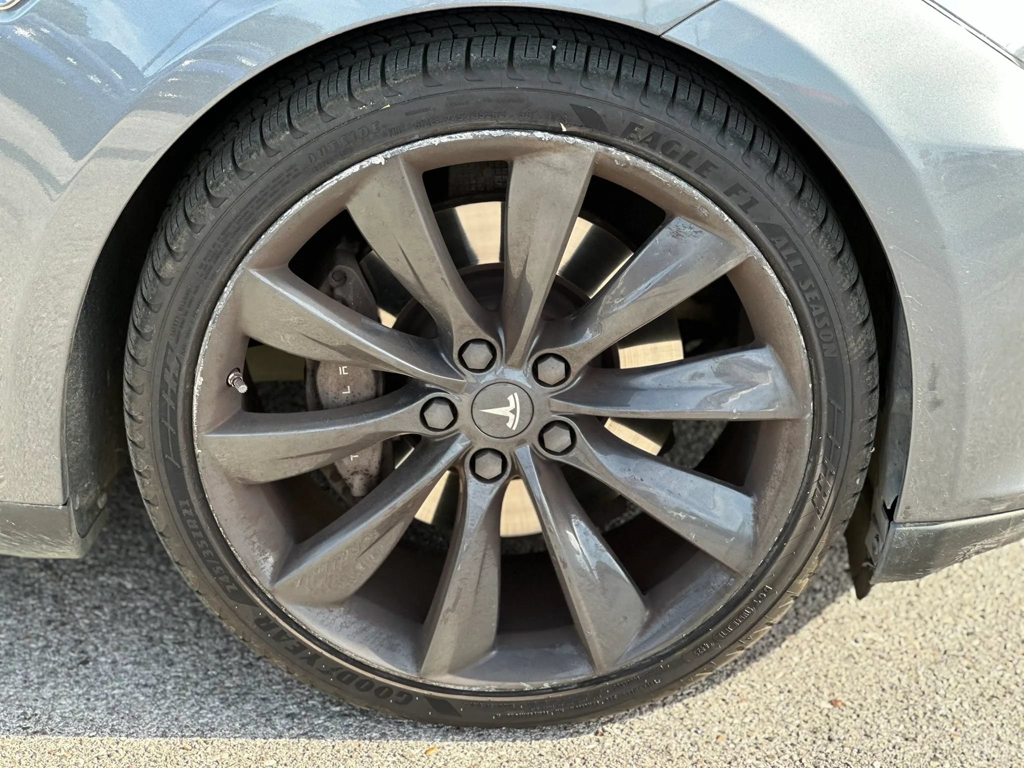 Used 2013 Tesla Model S Performance RWD image 28