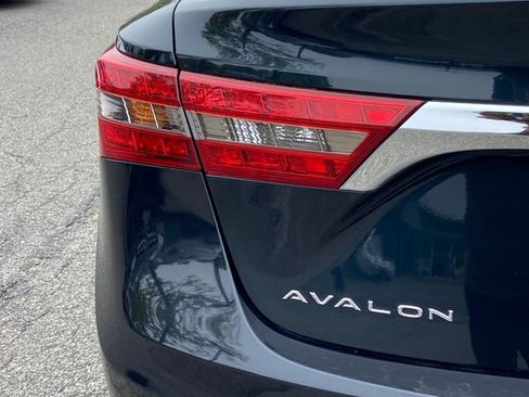 Used 2016 Toyota Avalon XLE Premium FWD image 34