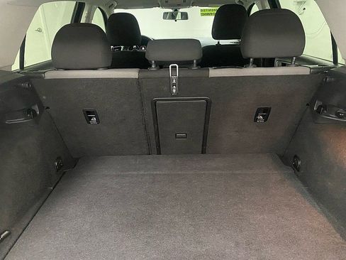 Used 2016 Volkswagen e-Golf SE w/ DC Fast Charging Package image 12