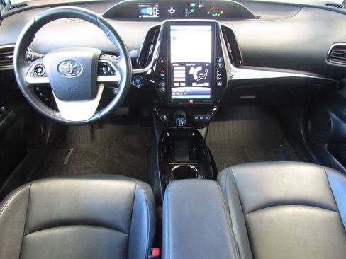 Certified 2019 Toyota Prius Prime Advanced w/ Carpet Mat Package FWD image 30
