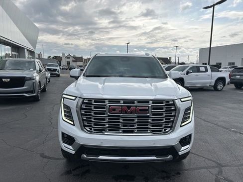 Used 2026 GMC Yukon Denali w/ Denali Reserve Package image 3