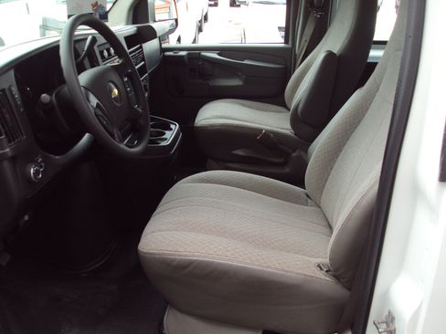 Used 2013 Chevrolet Express 1500 AWD 1500 135 image 16