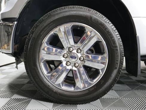 Used 2016 Ford F150 XLT w/ Equipment Group 302A Luxury AWD/4WD image 9