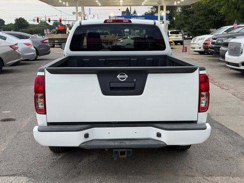 Used 2019 Nissan Frontier S RWD image 5