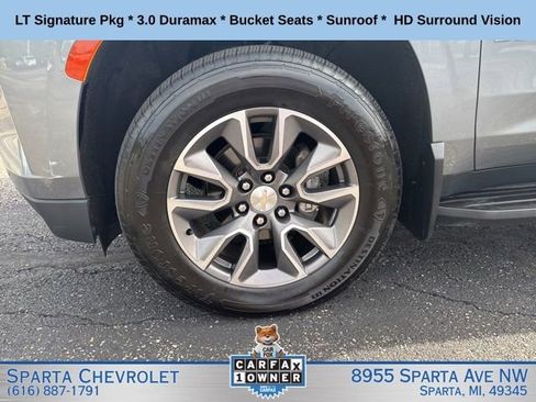 Used 2022 Chevrolet Suburban LT w/ LT Signature Plus Package AWD/4WD image 9