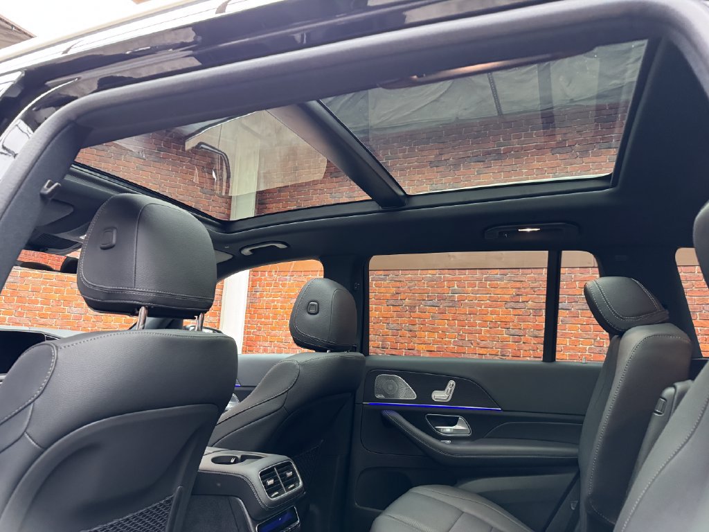Used 2025 Mercedes-Benz GLS 450 4MATIC image 25