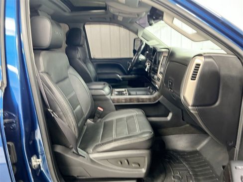 Used 2015 GMC Sierra 3500 Denali w/ Duramax Plus Package image 21