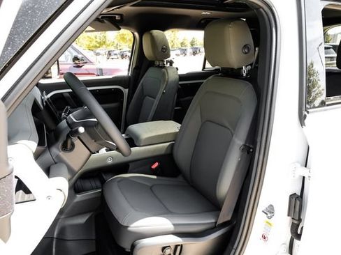 New 2026 Land Rover Defender 110 X-Dynamic SE AWD/4WD image 41