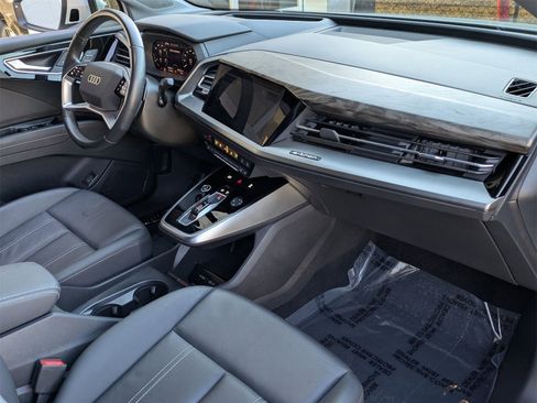 Used 2023 Audi Q4 e-tron Prestige image 21