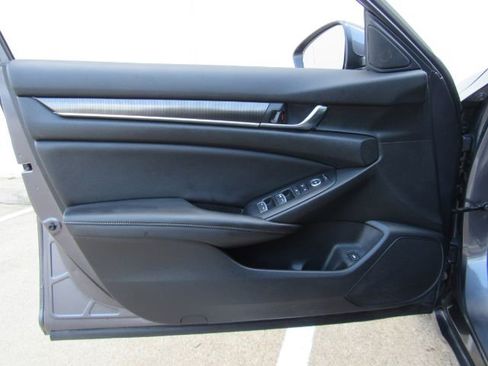 Used 2020 Honda Accord Sport image 14