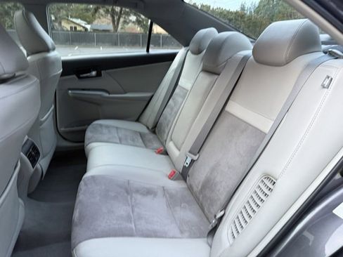 Used 2012 Toyota Camry XLE image 26