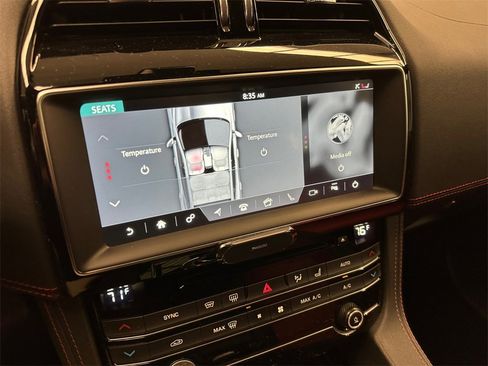 Used 2019 Jaguar F-PACE R-Sport image 21