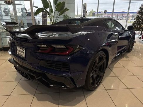 Used 2025 Chevrolet Corvette Z06 w/ Z07 Performance Package image 6