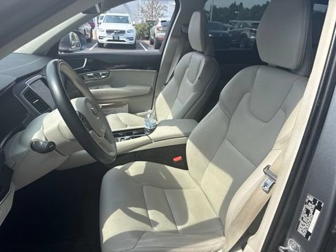 Used 2019 Volvo XC90 T6 Momentum AWD/4WD image 7