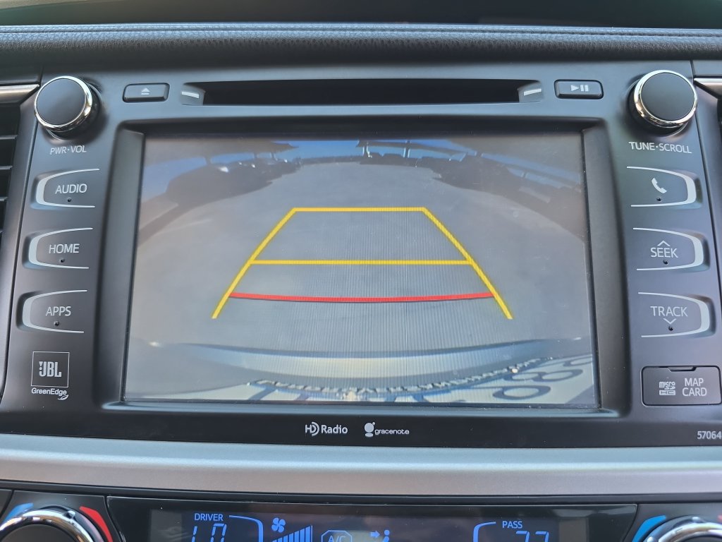 Used 2014 Toyota Highlander Limited Platinum FWD image 28