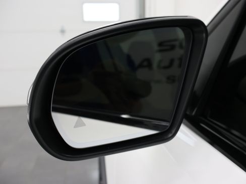 Used 2022 Mercedes-Benz GLB 35 AMG 4MATIC image 41