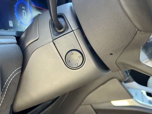 Used 2023 Ford Explorer Platinum w/ Technology Package image 22