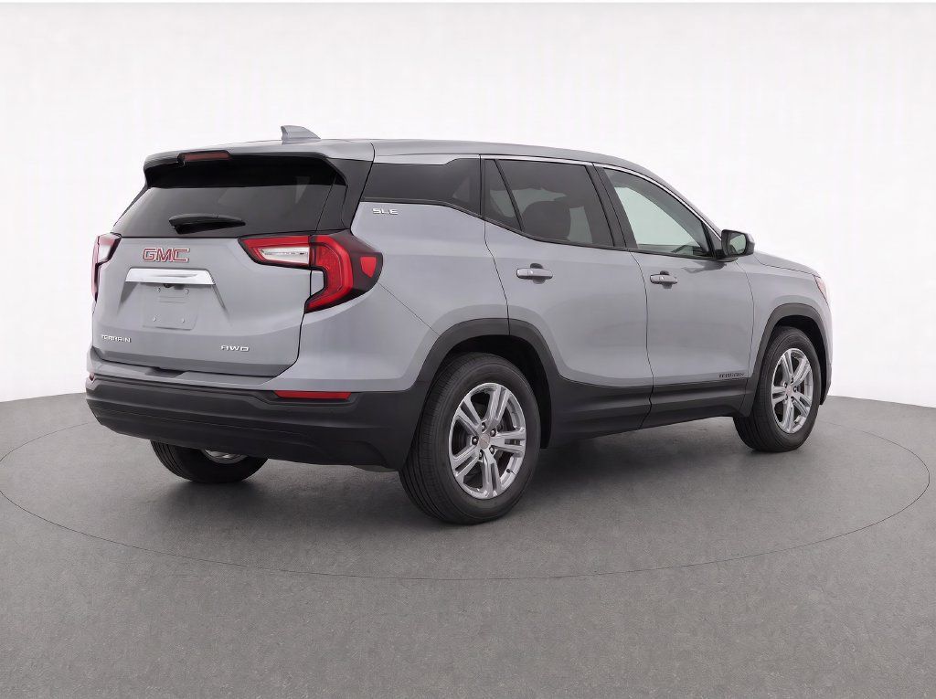 Used 2023 GMC Terrain SLE AWD/4WD image 9