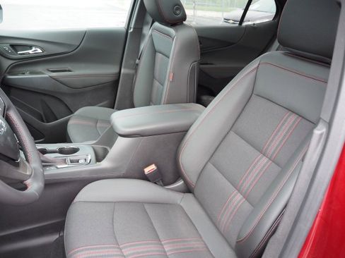 New 2022 Chevrolet Equinox RS w/ LPO, Floor Liner Package image 10