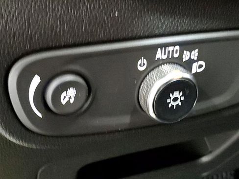 Used 2024 Chevrolet TrailBlazer RS w/ Convenience Package image 29